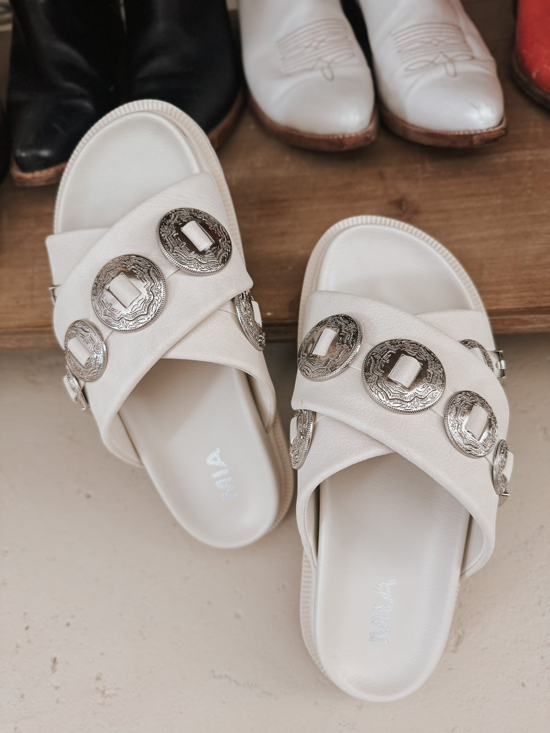 Mia - Gorgene Sandal - Seashell