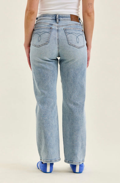 Judy Blue - Allison Mid Rise Straight Denim (Petite)