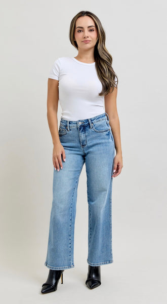 Judy Blue - Bella Mid Rise Petite Straight Ankle Denim