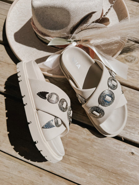 Mia - Gorgene Sandal - Seashell