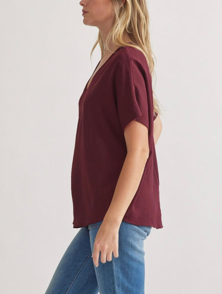 Aimee Basic V-Neck Top - Burgundy