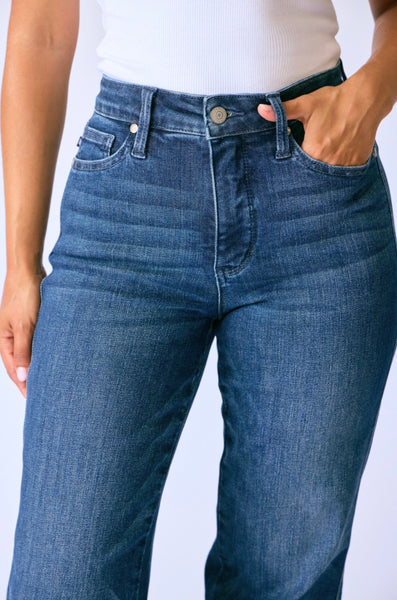 Judy Blue - Lydia Mid Rise Straight Denim