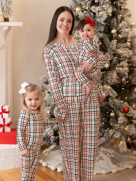 Woman's Annie Pajama Set - Plaid