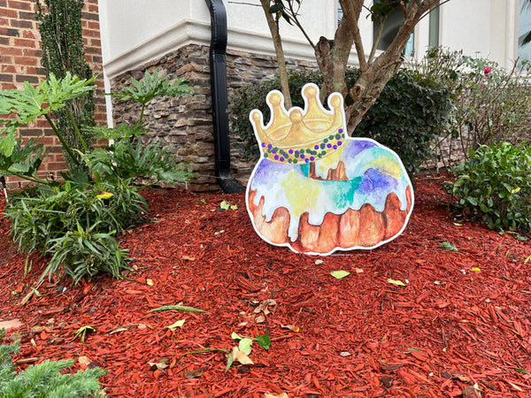 Lovely Reese - Crown King Cake Door Yard Sign: Flower Pot